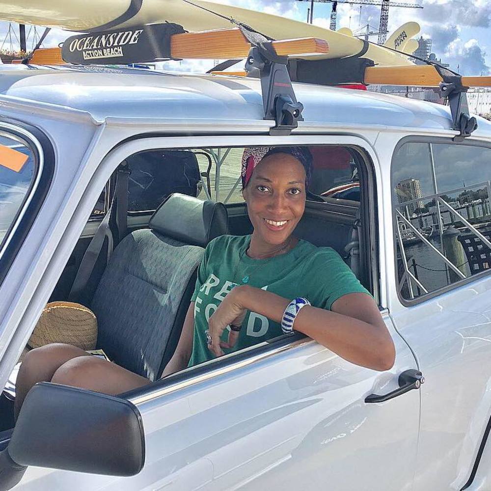 Meet your Posher, Sia